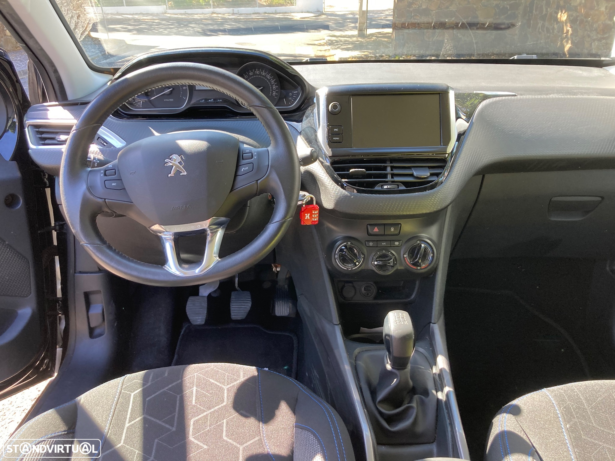 Peugeot 2008 1.2 PureTech Style - 7