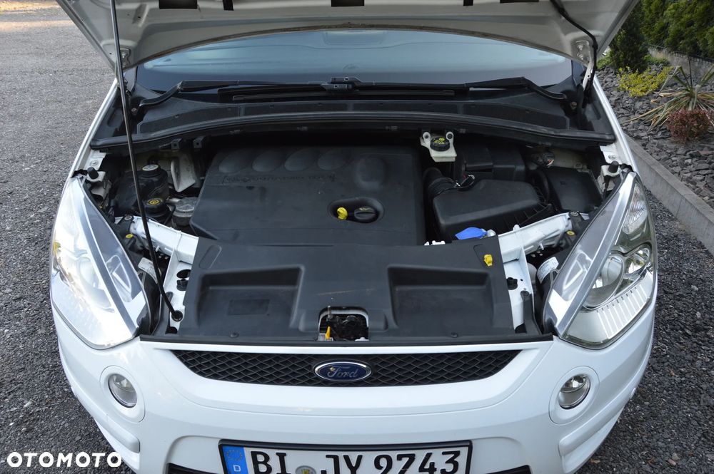 Ford S-Max - 34