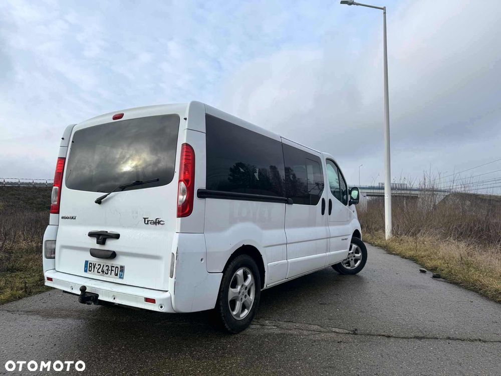 Renault Trafic FAP Passenger Black Edition - 21