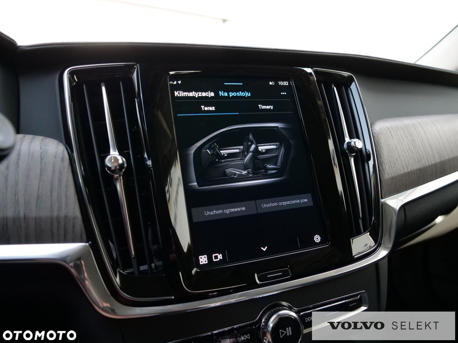 Volvo V90 Cross Country - 30