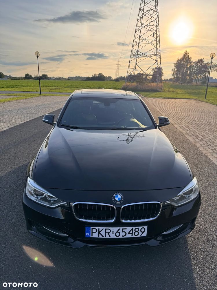 BMW Seria 3 335i Sport Line - 13