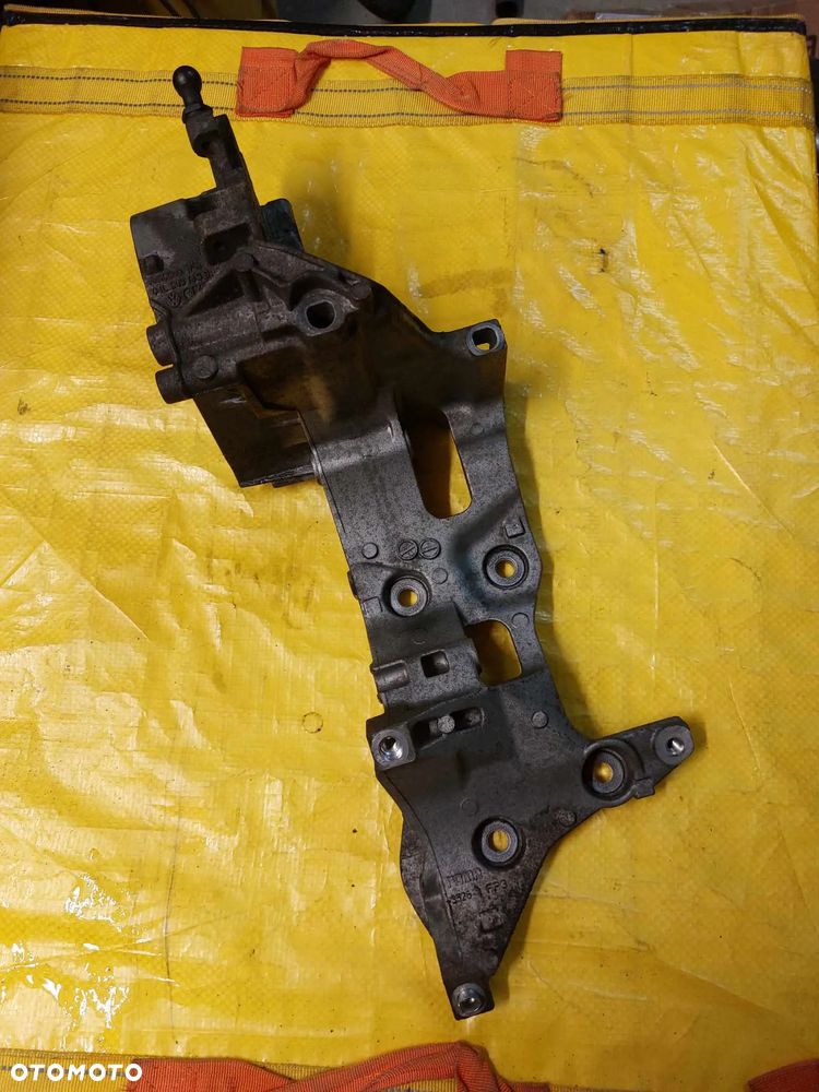 Łapa silnika 04L903143B 2.0 TDI CRB - 2
