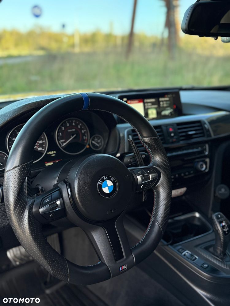 BMW Seria 3 335i - 27