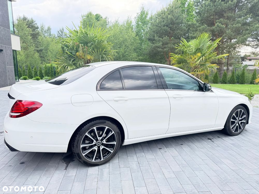 Mercedes-Benz Klasa E 220 d 4-Matic - 4