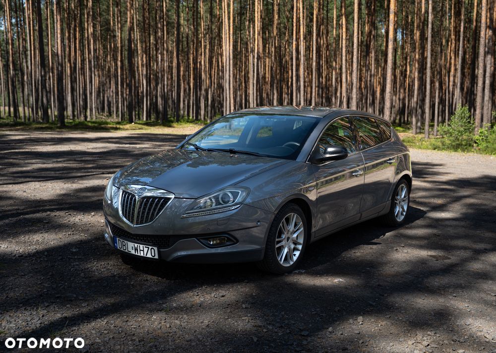 Lancia Delta 1.9 MJ TB Oro - 1