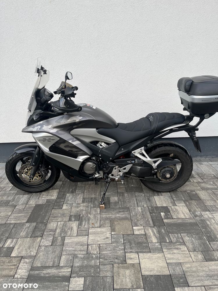Honda VFR - 18