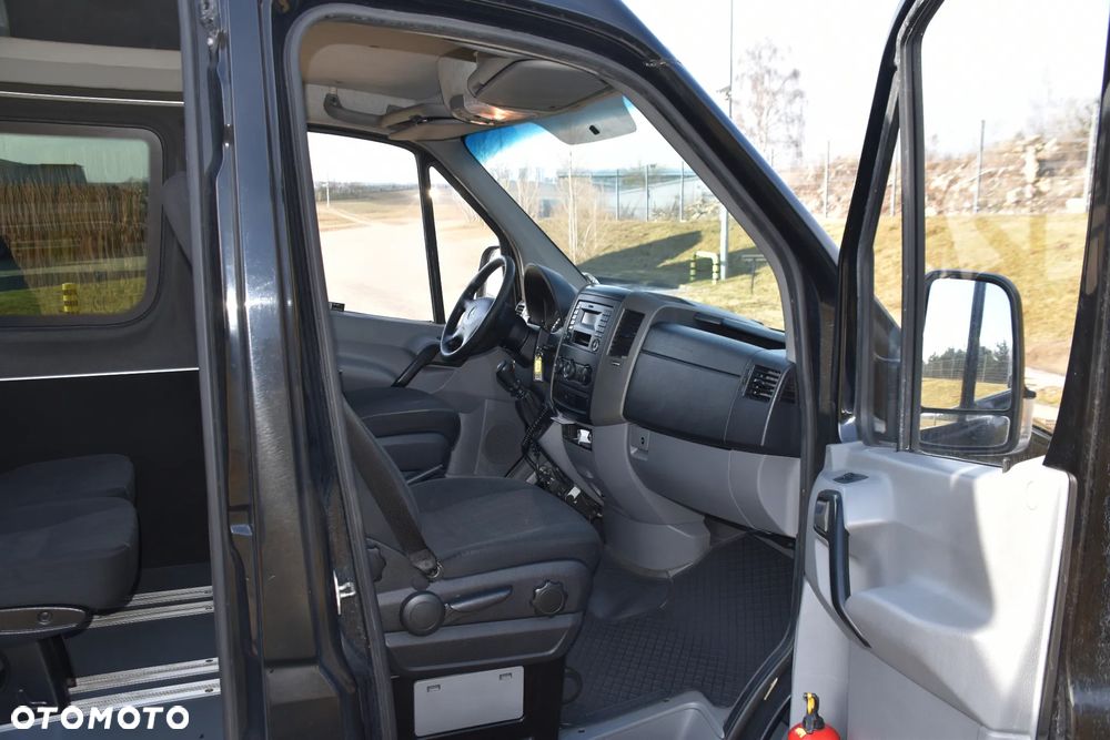 Mercedes-Benz Sprinter - 2