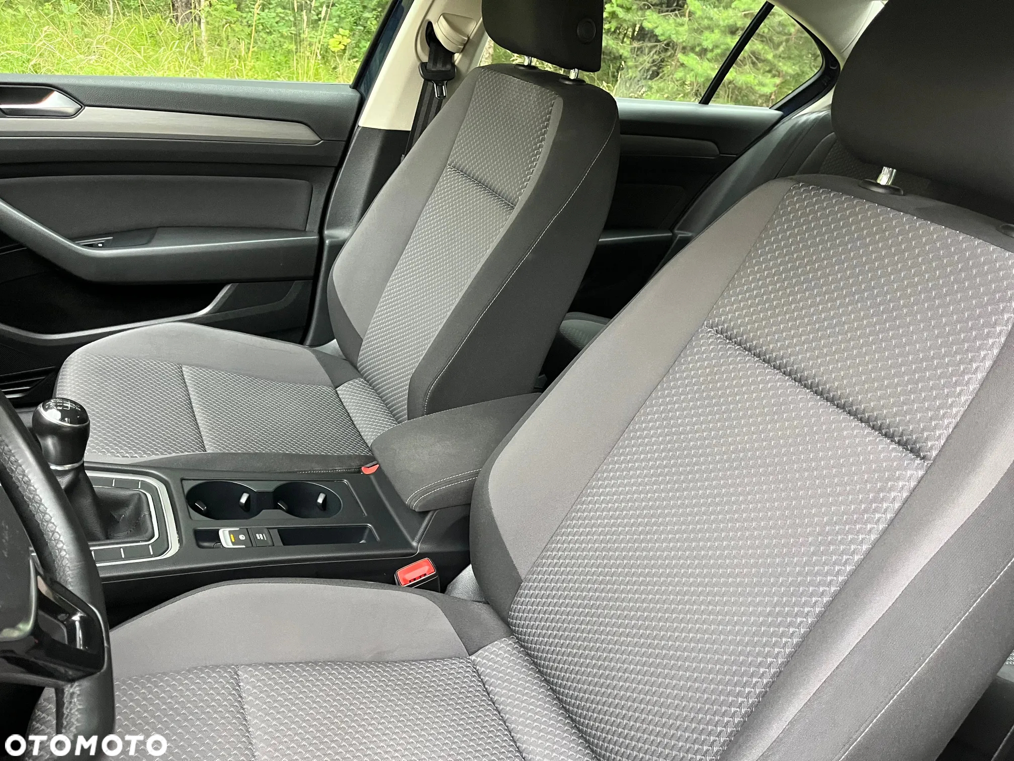 Volkswagen Passat 1.4 TSI BMT Trendline - 22