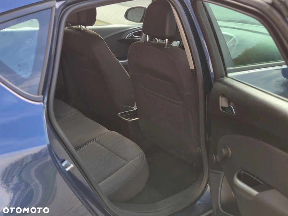 Opel Astra 1.6 Design Edition - 17