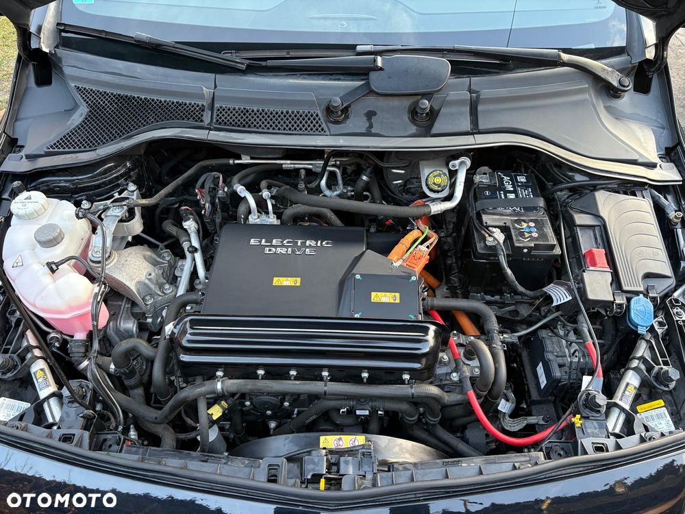 Mercedes-Benz Klasa B (Electric Drive) 250 e - 22