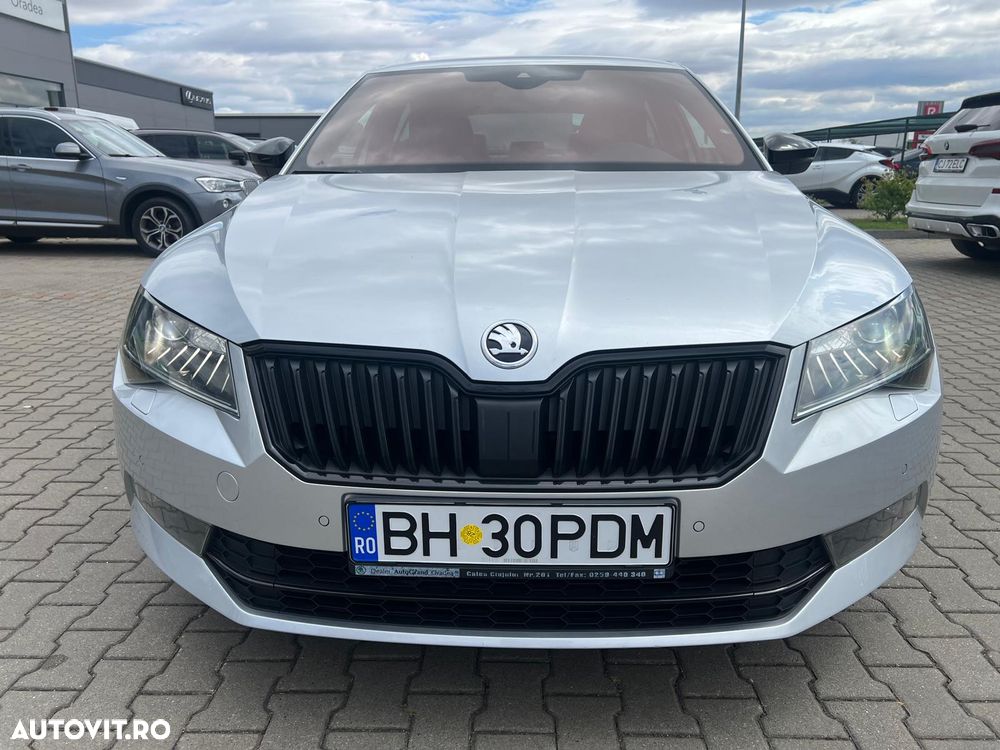 Skoda Superb 2.0 TDI DSG Sportline - 1