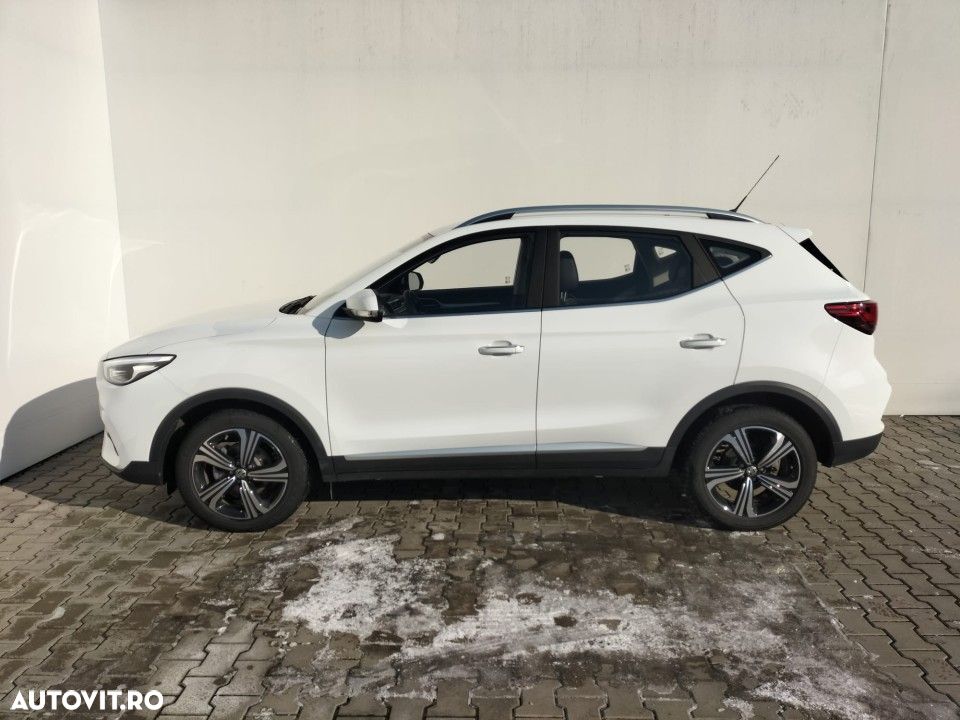 MG ZS - 6