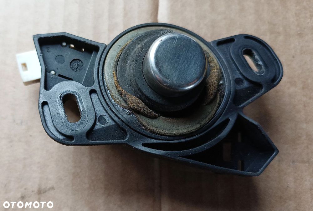 .Vectra C stycznik mikrostyk otwierania klapy tył lift HB Opel