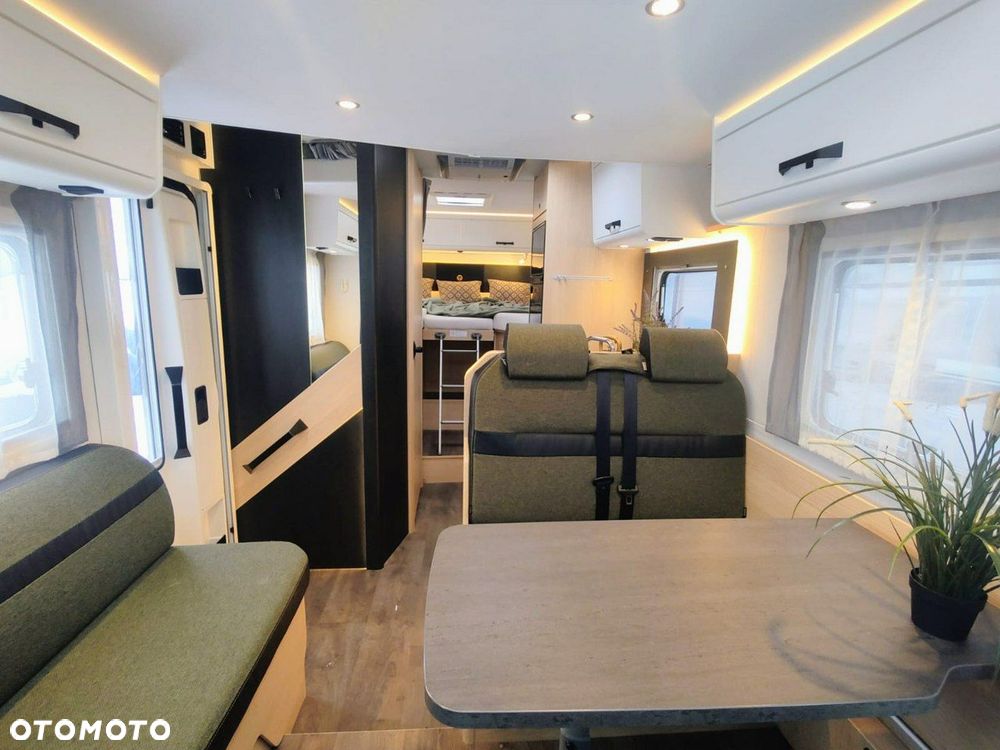 Sunlight T 67 - 5 osobowy, z przejściem po opuszczeniu łóżka - 3