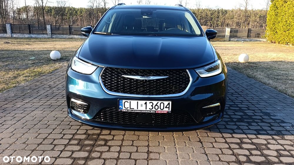 Chrysler Pacifica - 3