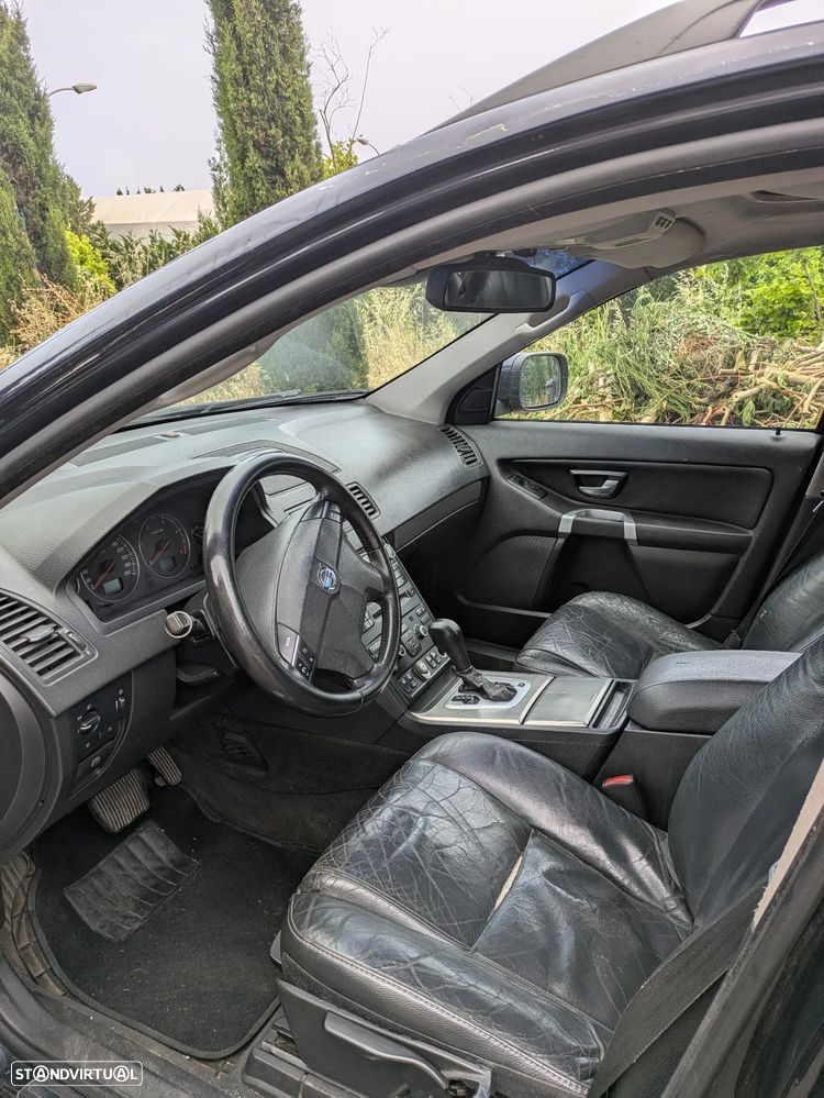 Volvo XC 90 2.4 D5 7L Nivel 2 Auto. - 2
