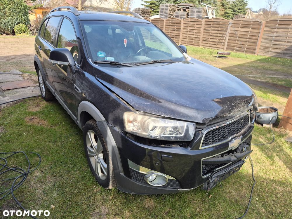 Chevrolet Captiva 2.2 D LTZ - 4