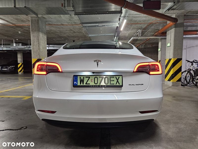 Tesla Model 3 - 13