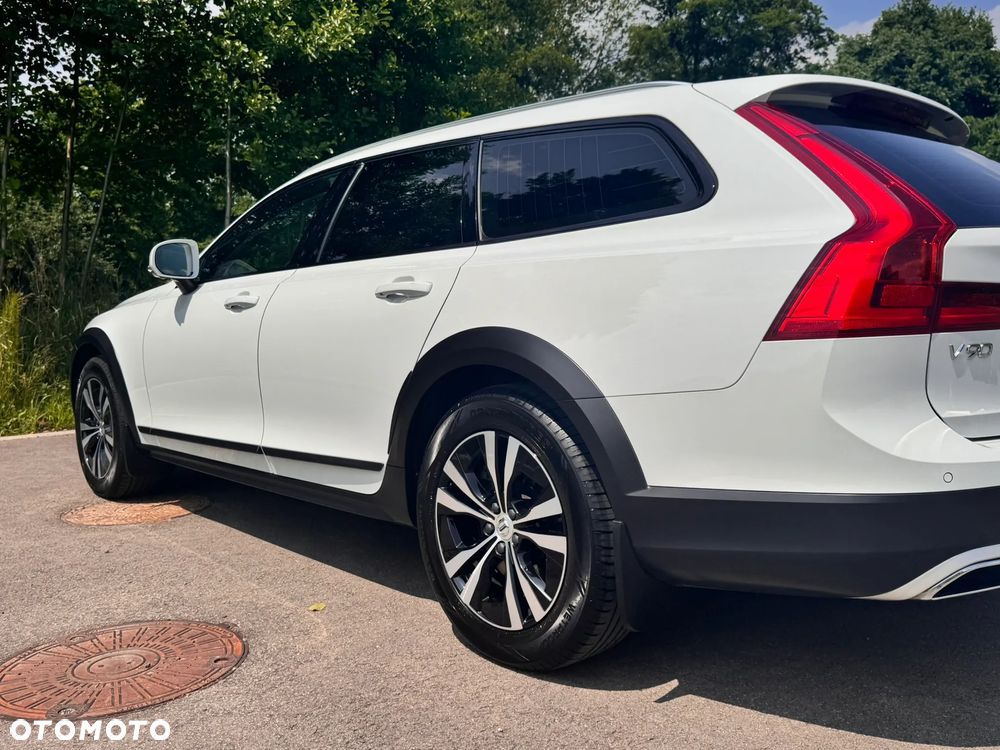 Volvo V90 D4 SCR Momentum Pro - 3