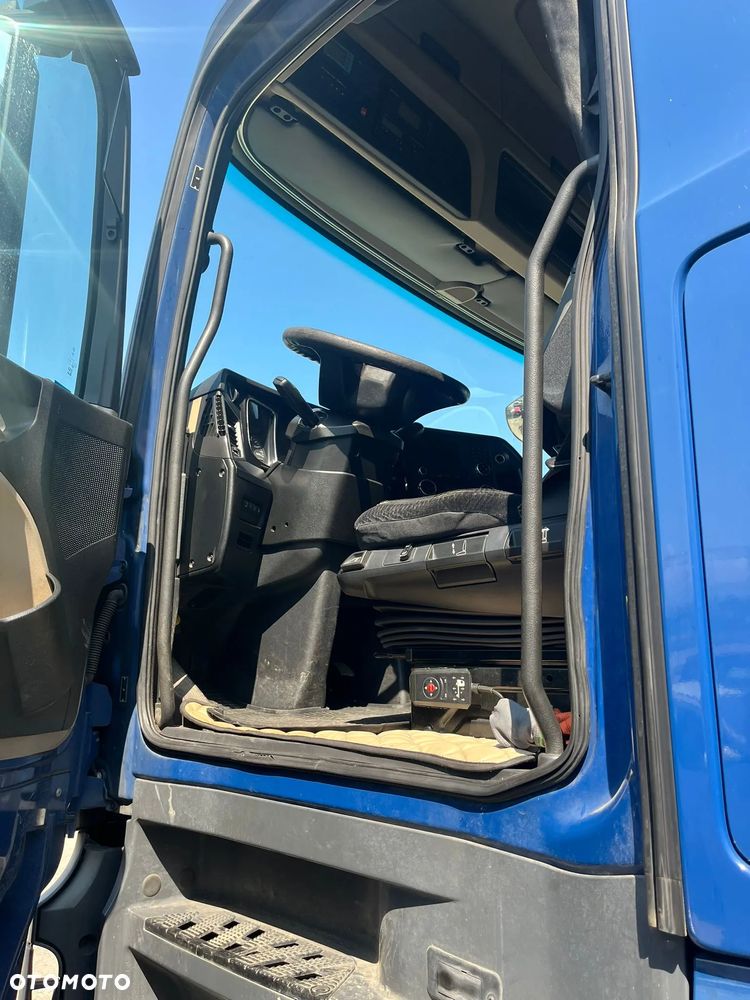 Mercedes-Benz ACTROS - 5