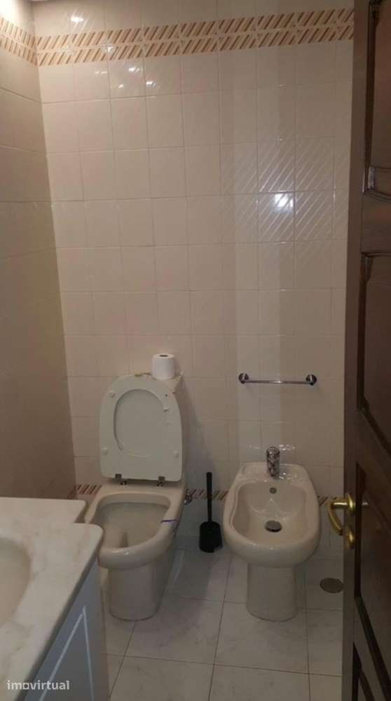 Quarto - localizado em Cedofeita Porto - Grande imagem: 5/6
