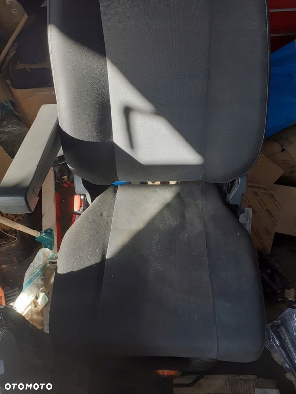 FOTEL KIEROWCY LEWY RENAULT MASTER III MOVANO EUROPA POMPOWANY - 2