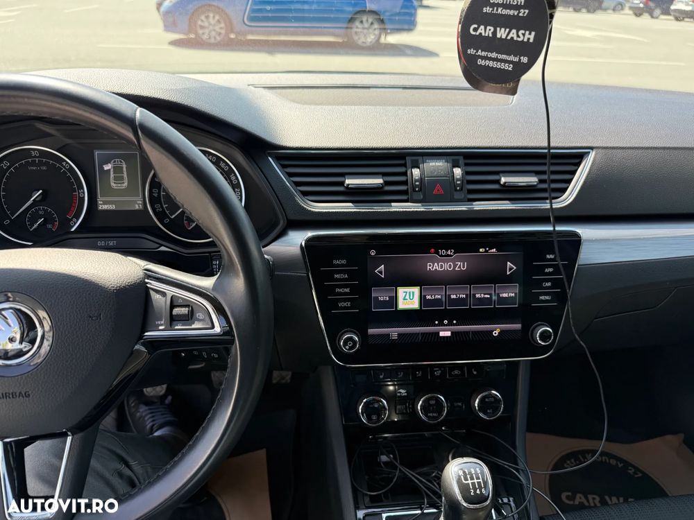 Skoda Superb 2.0 TDI Ambition - 5