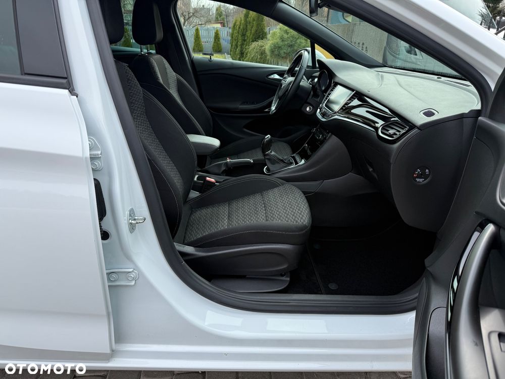 Opel Astra 1.4 Turbo Innovation - 18