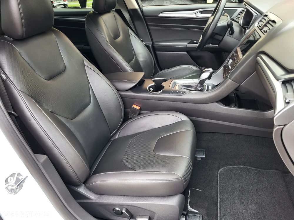 Ford Mondeo 2.0 Hybrid Titanium GPF - 32