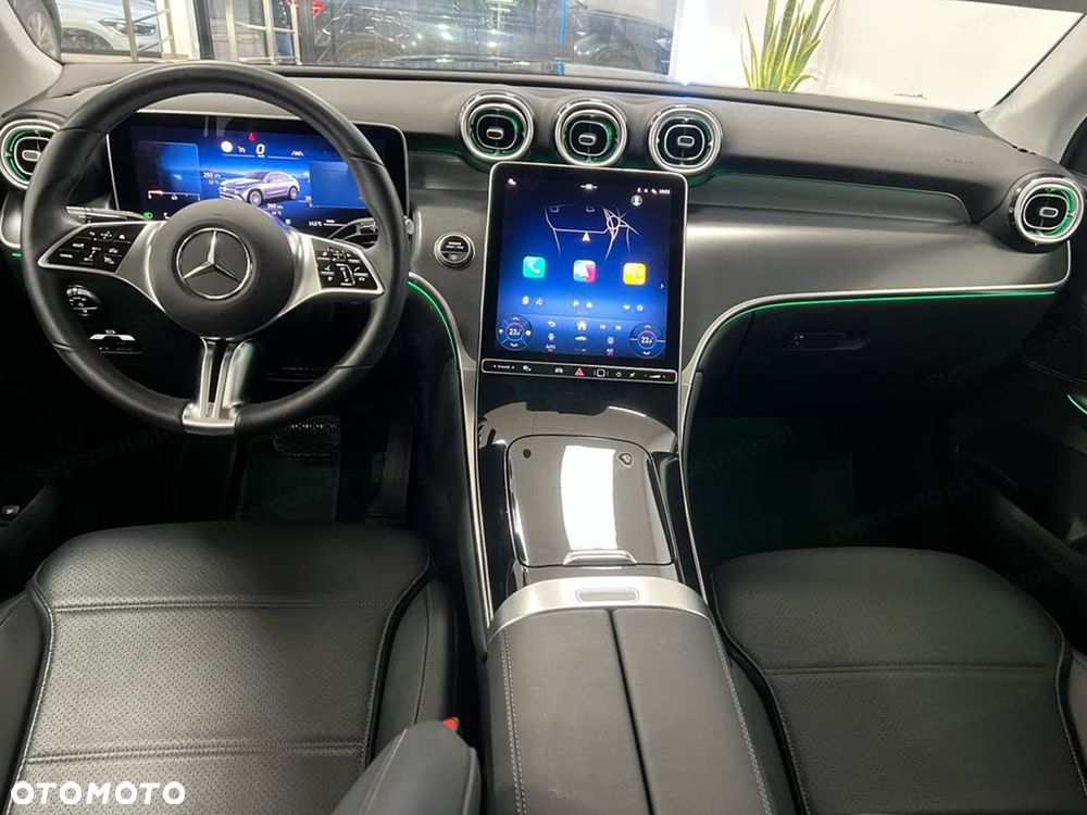 Mercedes-Benz GLC - 12