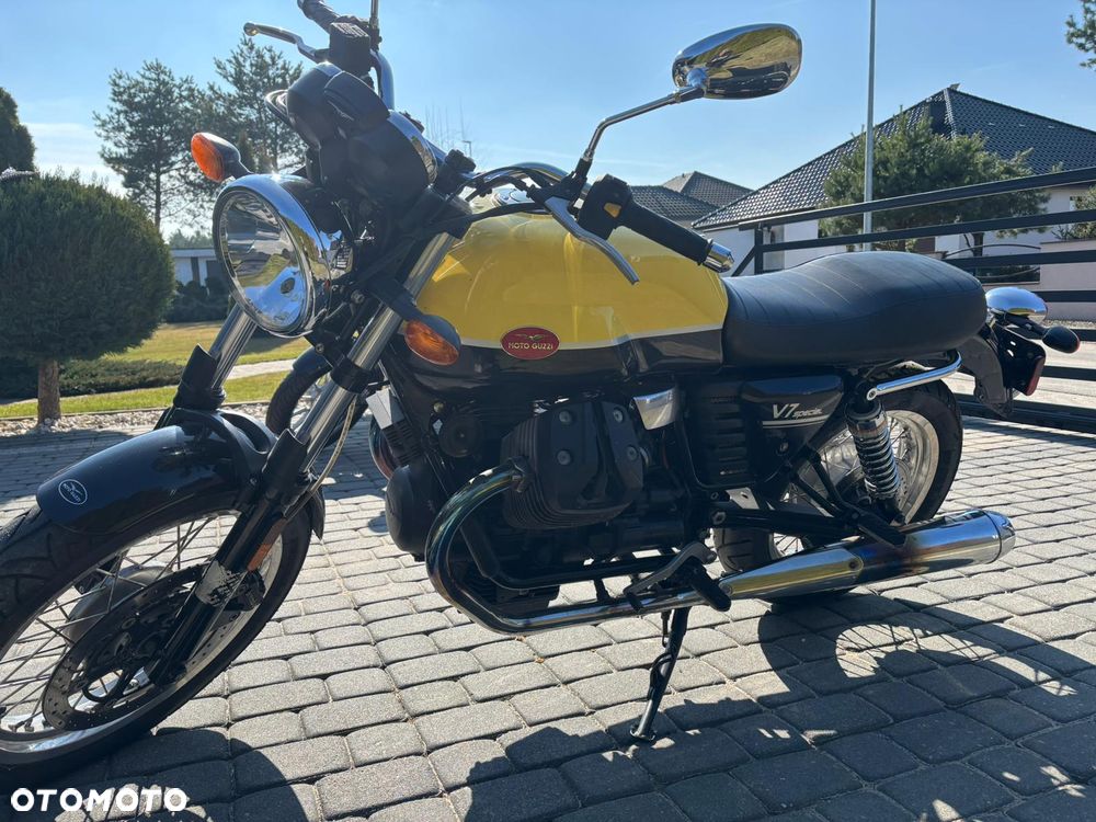 Moto Guzzi V7