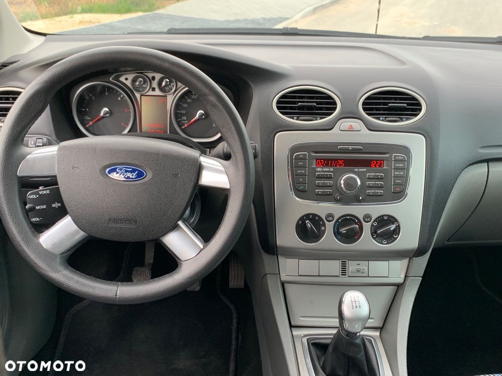 Ford Focus Turnier 1.6 TDCi DPF Trend - 11