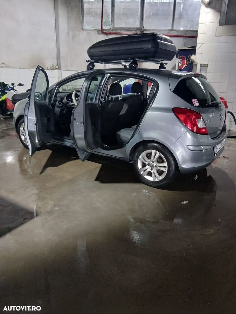 Opel Corsa 1.2 Essentia - 2