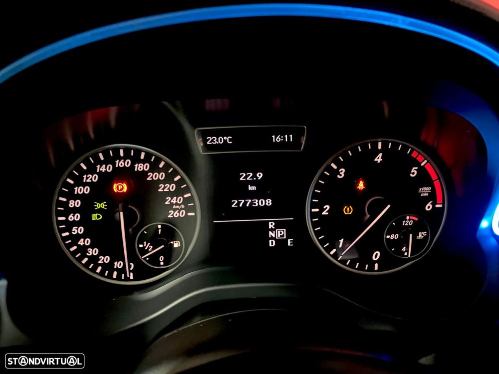 Mercedes-Benz A 180 - 21