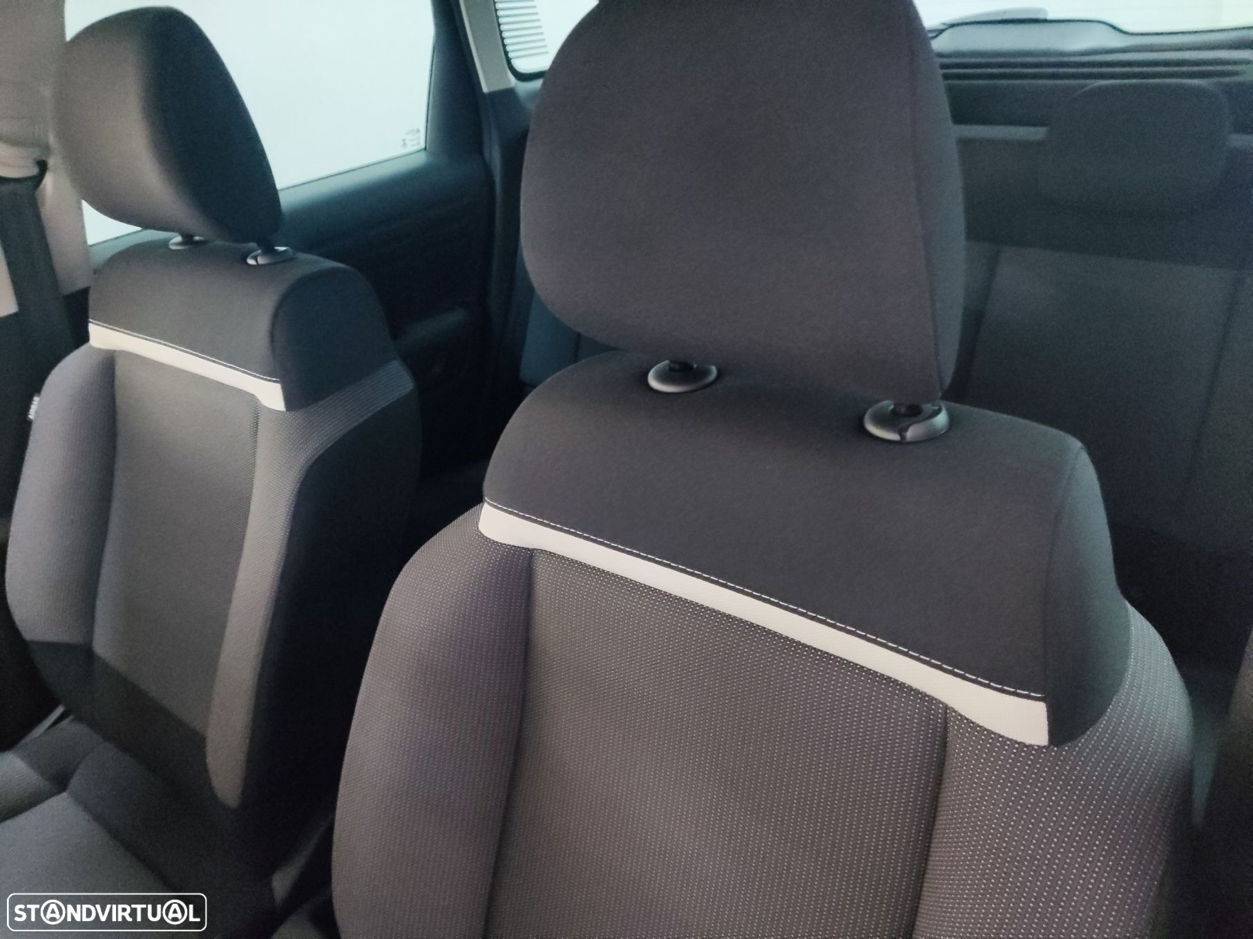 Citroën C3 Aircross 1.2 PureTech C-Series - 8