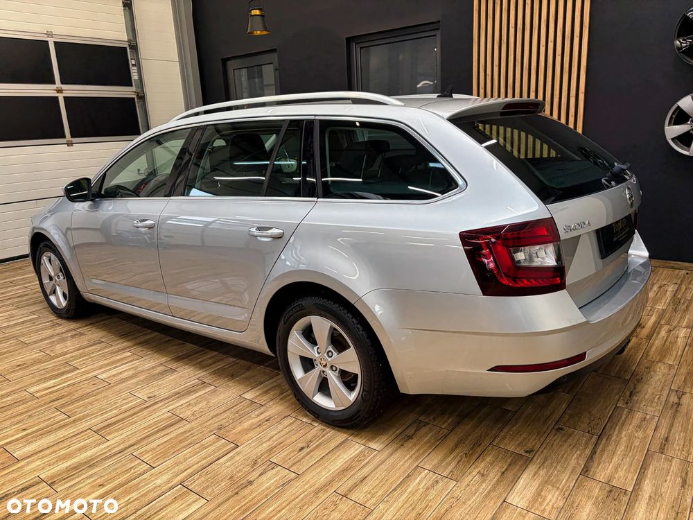 Skoda Octavia 2.0 TDI Elegance DSG - 10