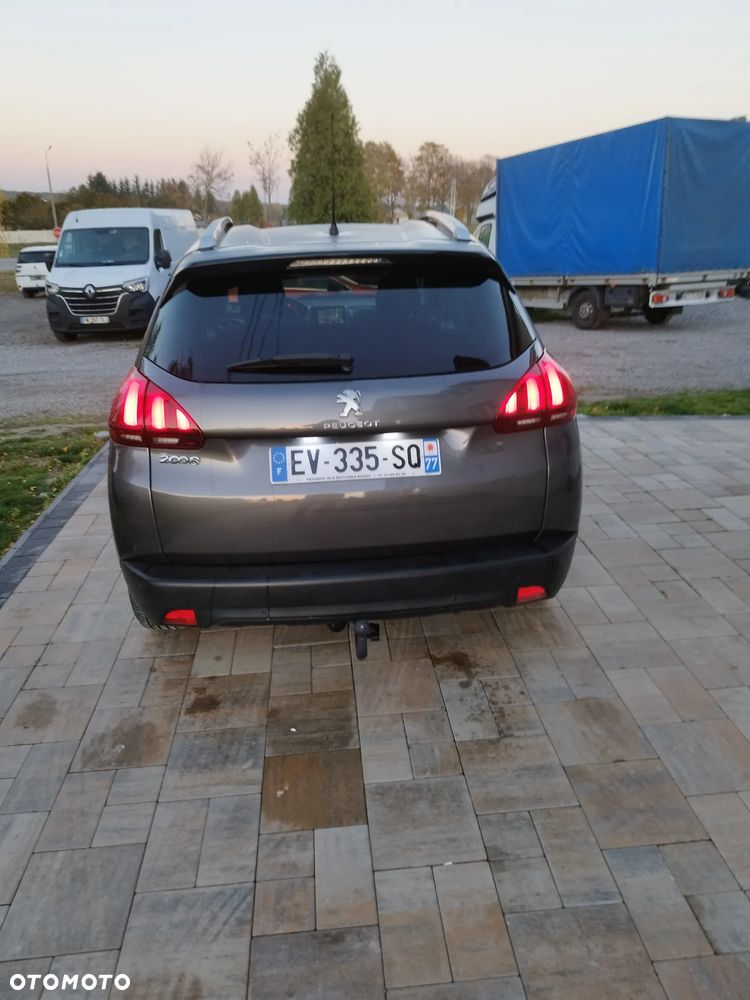 Peugeot 2008 - 6