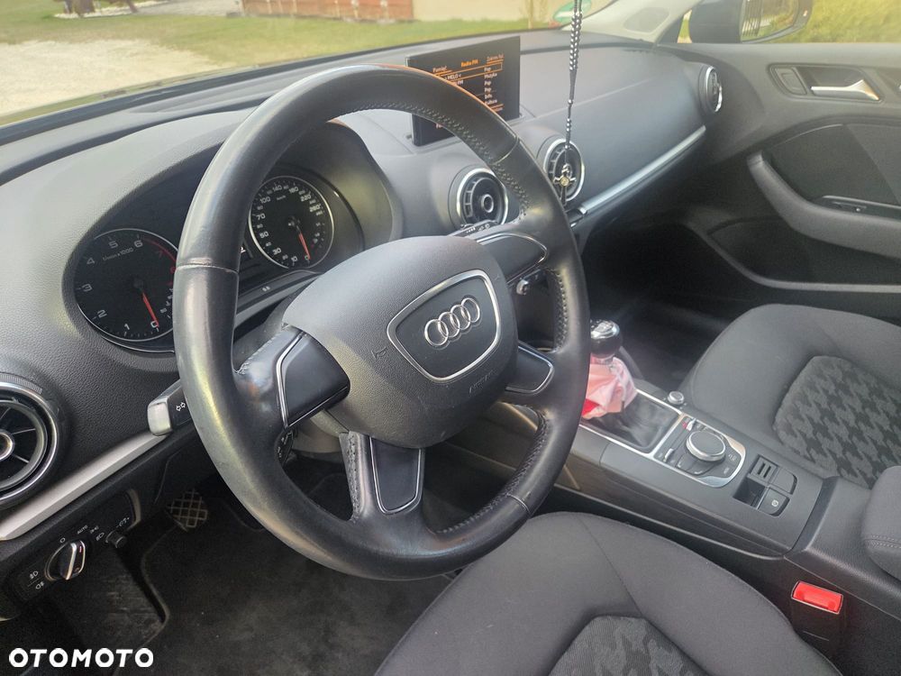 Audi A3 Sportback 1.4 TFSI Ambiente - 12