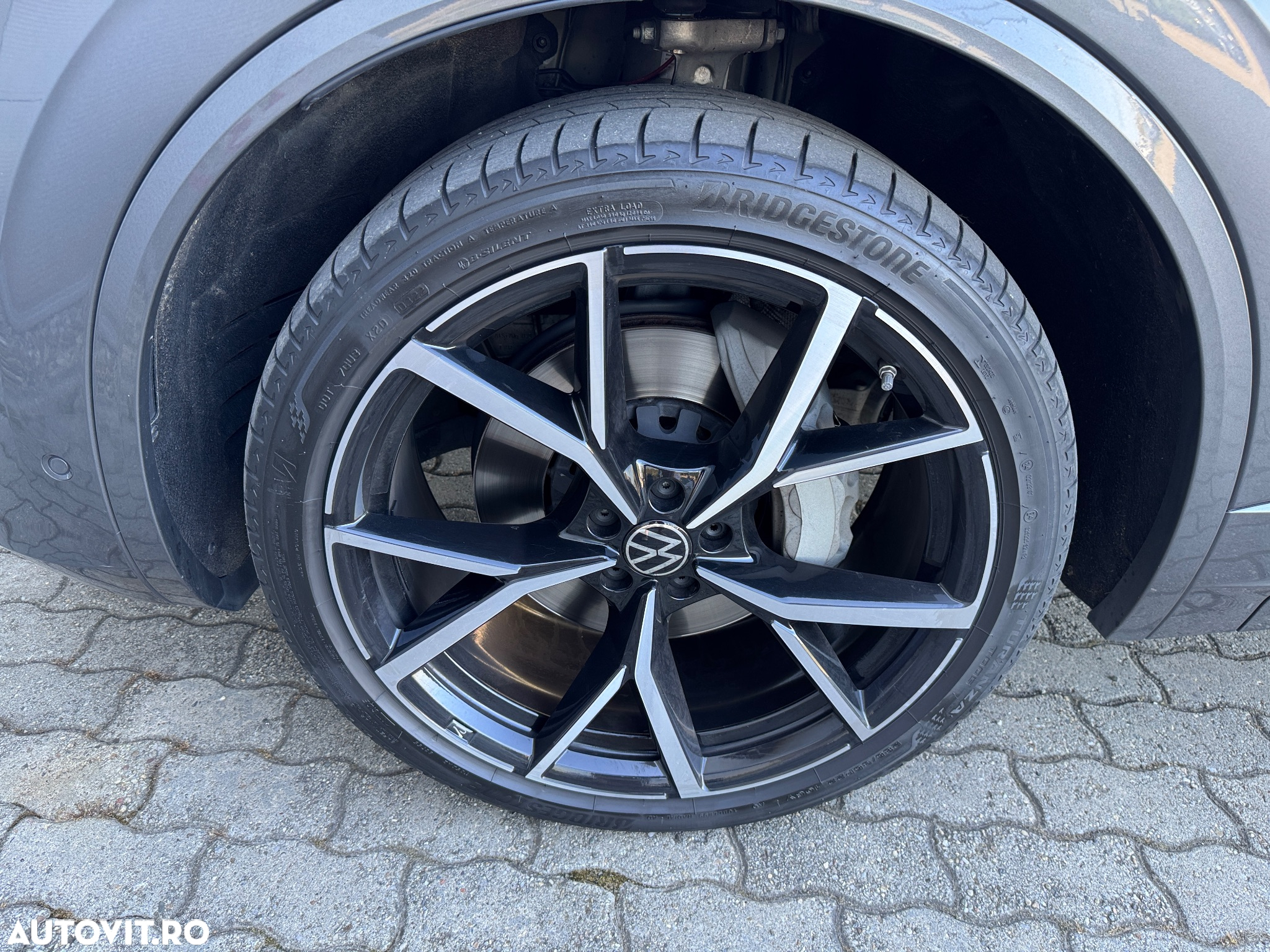 Volkswagen Touareg V6 TSI 4MOTION R-Line - 28