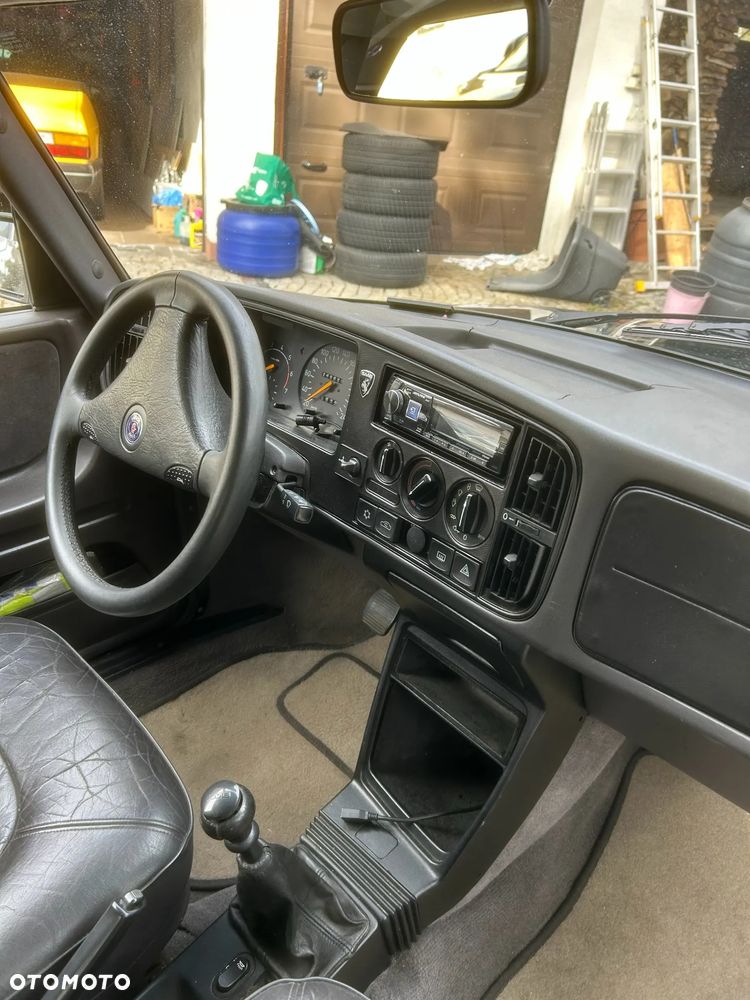 Saab 900 - 11