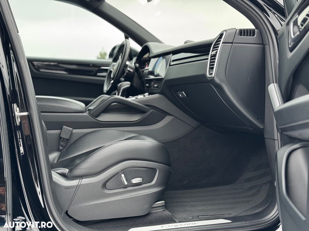 Porsche Cayenne Tiptronic S - 14