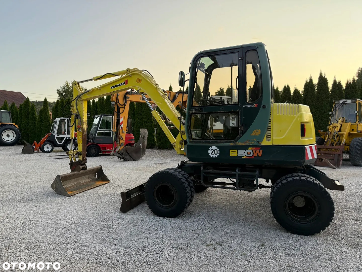 Yanmar B50W KOPARKA KOŁOWA/ 5 TON / MAŁE GABARYTY / BARDZO ZWROTNA / ZADBANA Z NIEMIEC / PIĘKNY STAN / ORYGINAŁ / B 50 W B75 B95 B110 / 70 75 80 90 100 110 / 308 310 / TEREX TW - 17