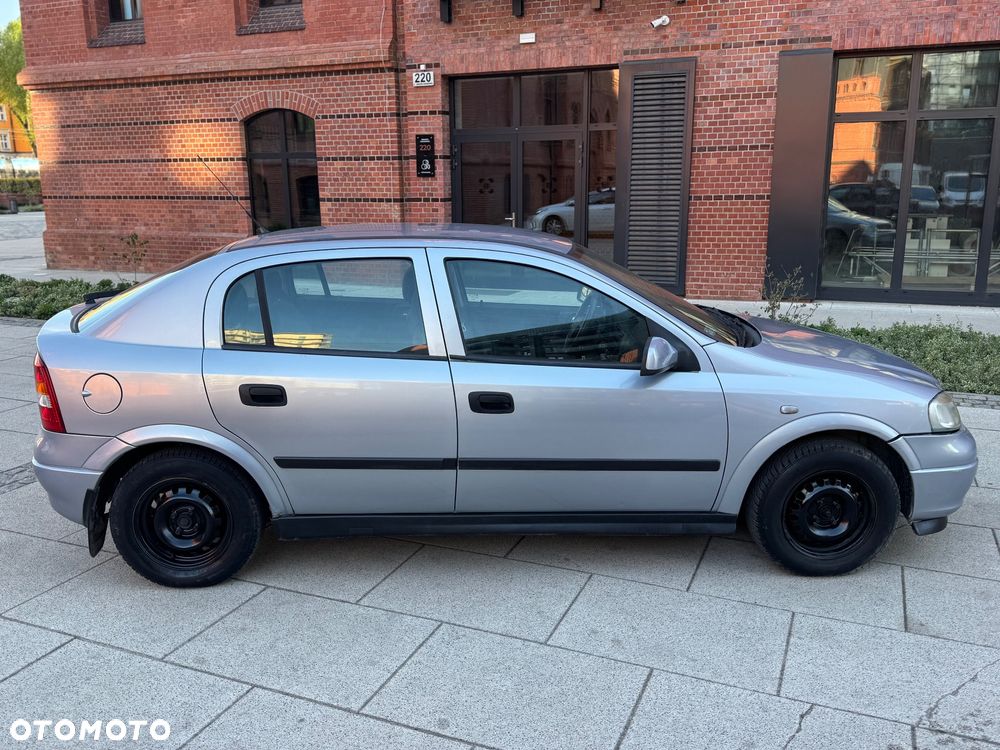 Opel Astra - 2