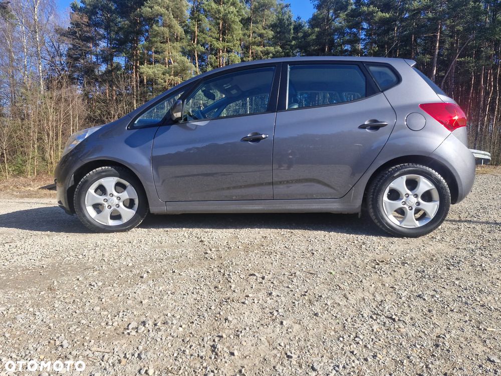 Kia Venga 1.6 CVVT Black Collection - 8