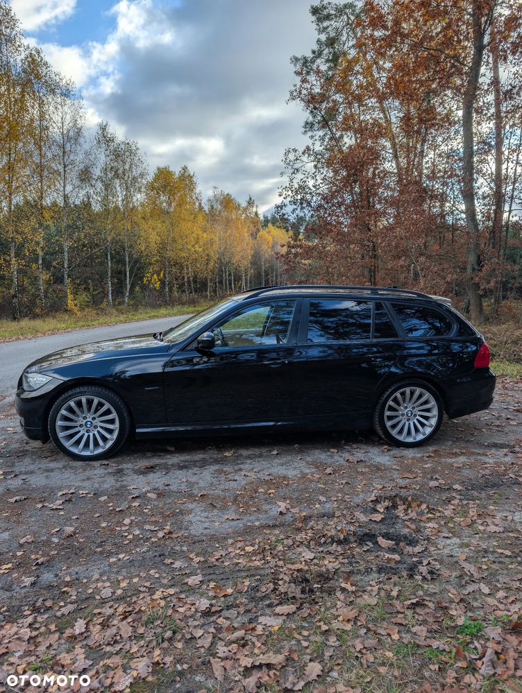 BMW 318I 2009 photo 3