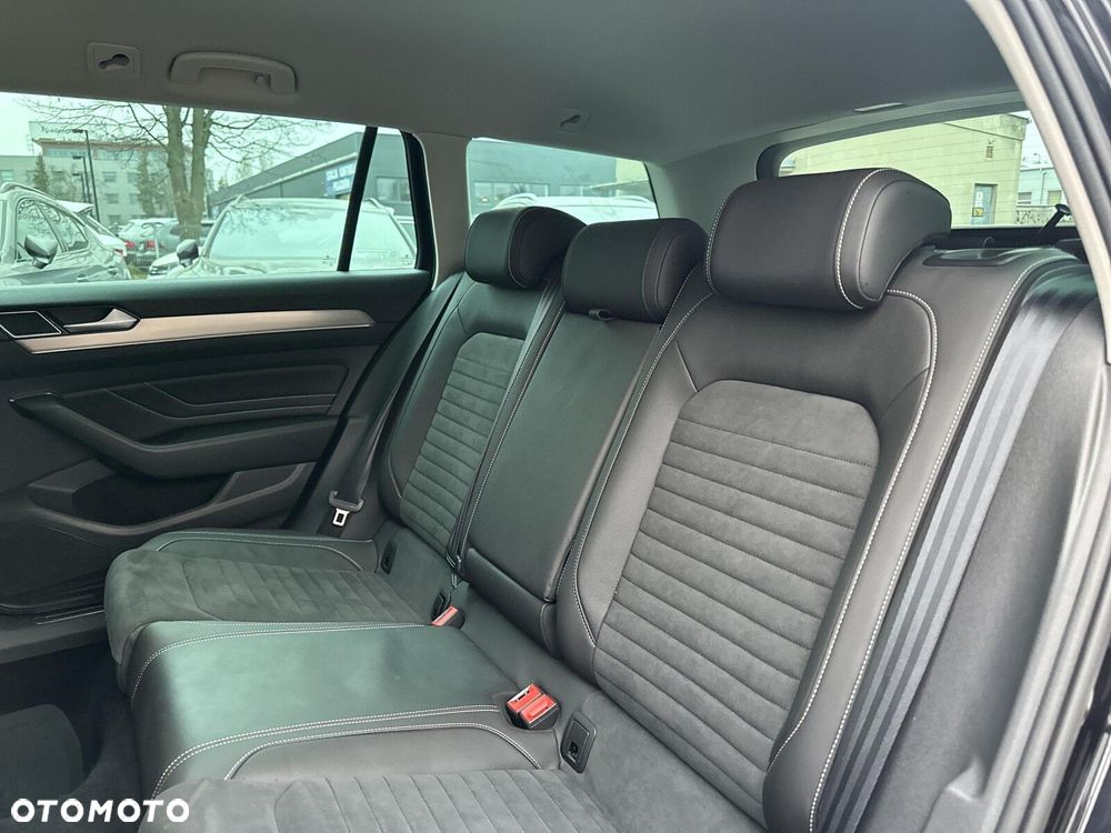 Volkswagen Passat - 33