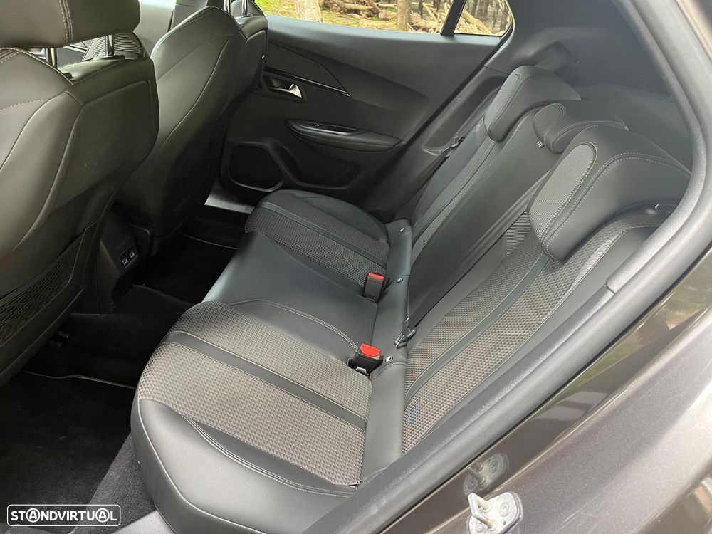 Peugeot 2008 - 6