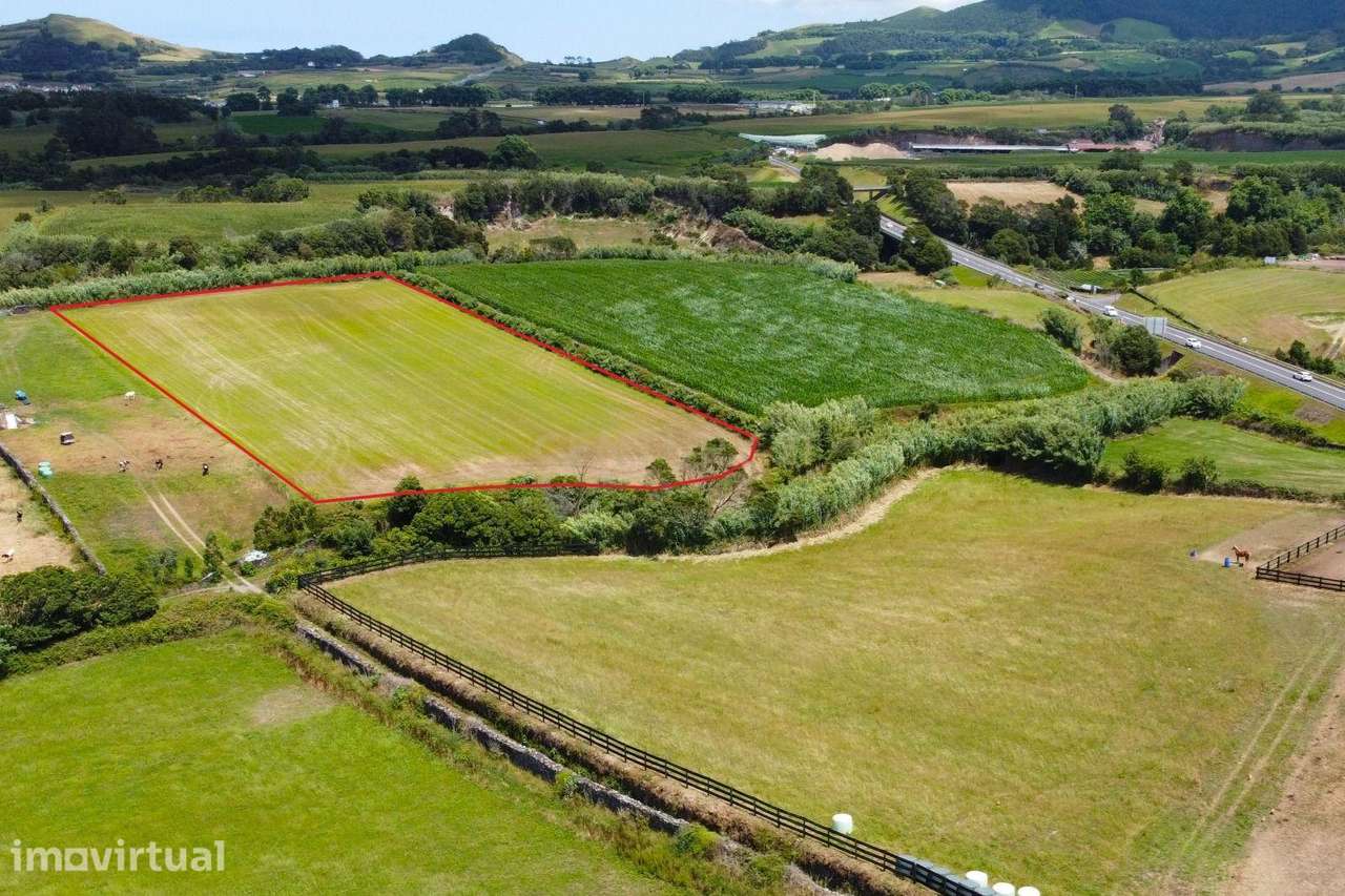 Terreno Rústico com 15.580 m² em Ribeira Grande - Grande imagem: 2/4