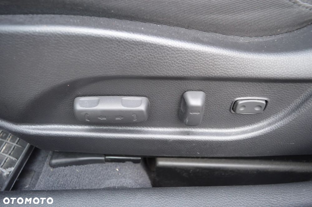 Hyundai i40 1.6 GDI Comfort + - 19