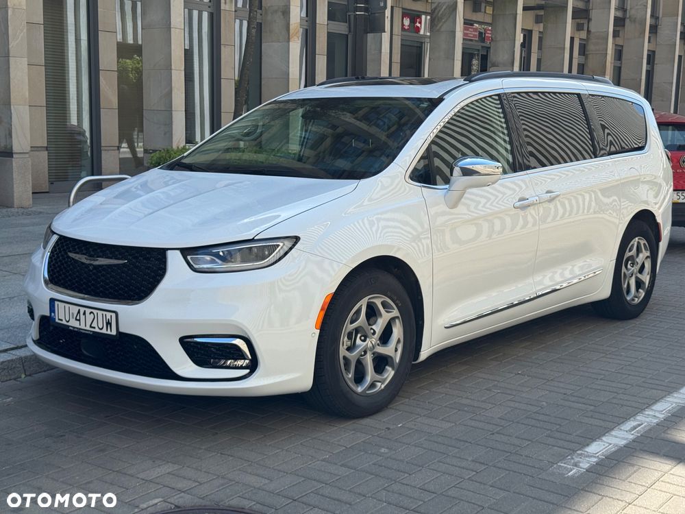 Chrysler Pacifica - 4